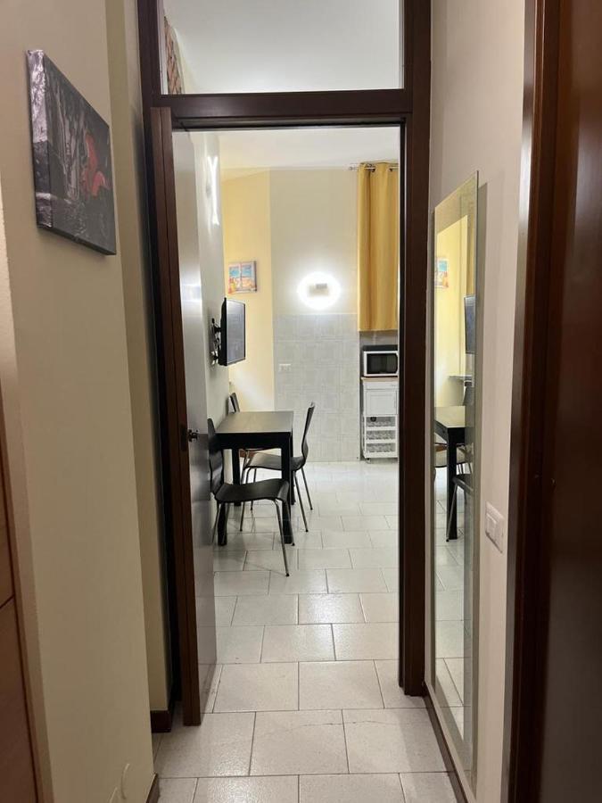 Milan Downtown Apartment ภายนอก รูปภาพ
