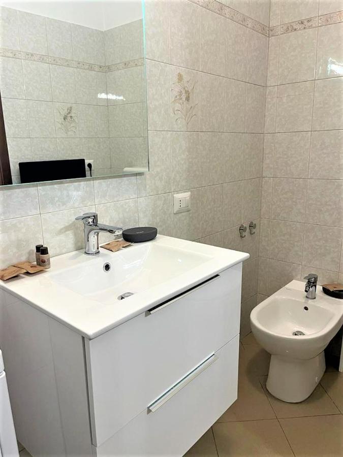 Milan Downtown Apartment ภายนอก รูปภาพ